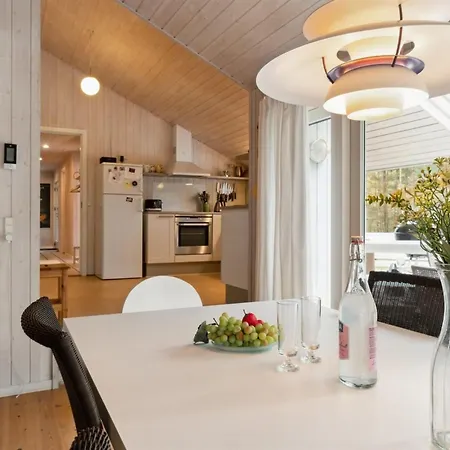 Σπίτι διακοπών Tilje - 800m From The Sea By Interhome *