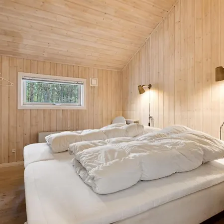 Nyaraló Tilje - 800m From The Sea By Interhome