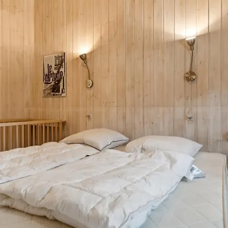 Tilje - 800m From The Sea By Interhome *